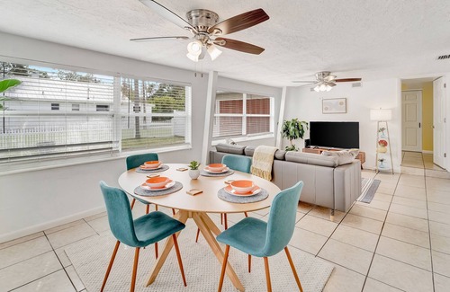 Bayou Oaks House | Sustainable Suncoast getaway with large fenced yard, AC, & W/D - dog-friendly