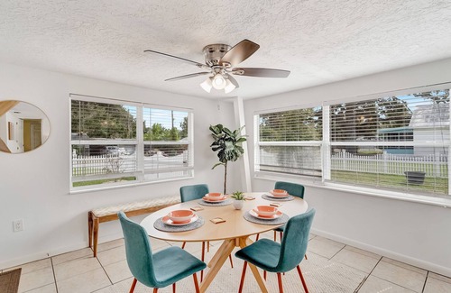 Bayou Oaks House | Sustainable Suncoast getaway with large fenced yard, AC, & W/D - dog-friendly