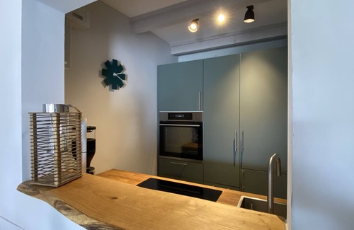 Sutel House | Sütel Strand 57, newly renovated with new shower room, W-LAN, close to the beach