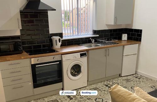 St Helens Apartment | Sutton Contractor Accommodation - Warrington, St Helens
