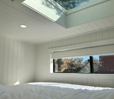 Sellicks Beach House | Suur Kodu- Beachfront House plus Tiny Home