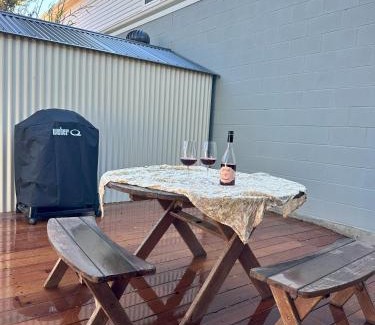 Sellicks Beach House | Suur Kodu- Beachfront House plus Tiny Home