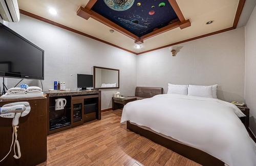 Beon 1-dong Hotel | Suyu Four Seasons Hotel