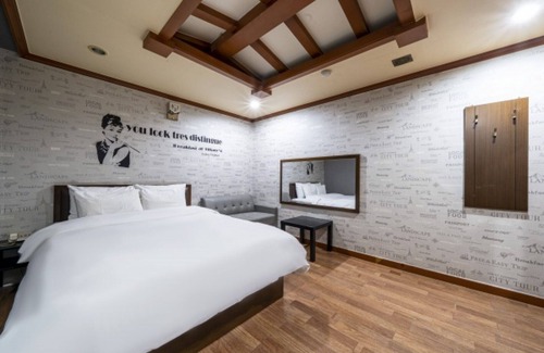 Beon 1-dong Hotel | Suyu Four Seasons Hotel