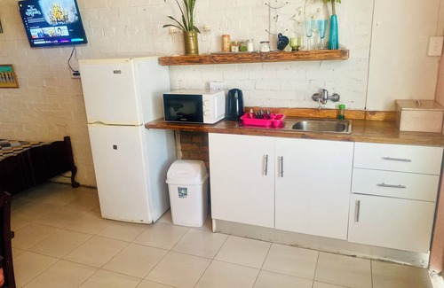 Belville Bed & Breakfast | Suzies Huis Restaurant Bed and Breakfast
