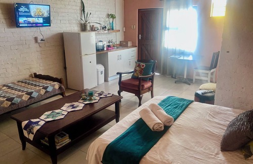 Belville Bed & Breakfast | Suzies Huis Restaurant Bed and Breakfast