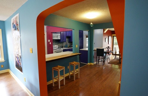 Vollintine-Evergreen House | Suzy B's Musical Midtown Getaway