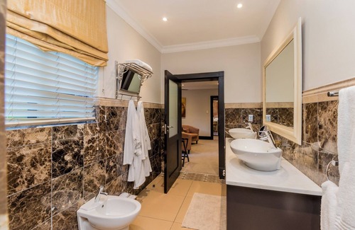 Somerset West House | SW1 Lodge