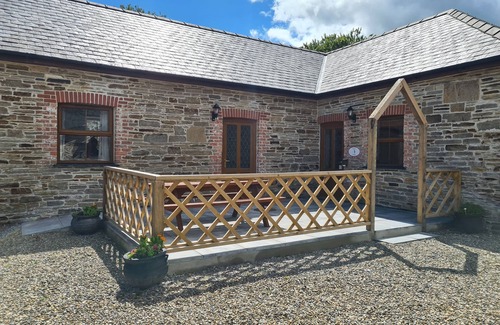 Whitland Cottage | SWALLOW COTTAGE, pet friendly, character holiday cottage in Llanboidy
