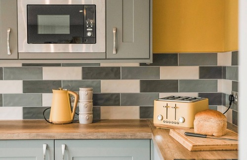 Westbrook Court Cottage | Swallow Lodge - UK42540