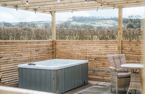 Westbrook Court Cottage | Swallow Lodge - UK42540