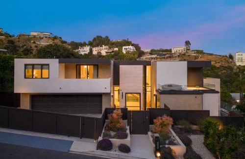 The Bird Streets Villa | Swallow Sanctuary