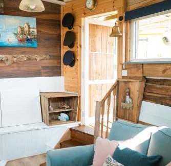 North Perrott Other | Swallowfield Glamping-Unsinkable