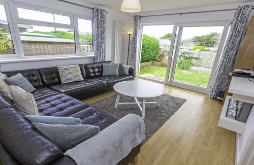Croyde Ski Chalet | Swallows Beach Chalet |Sleeps 6 Walk to the Beach