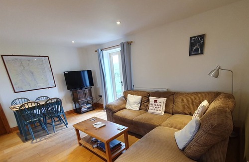 Catton Cottage | SWALLOWS REST, family friendly, with a garden in Allendale