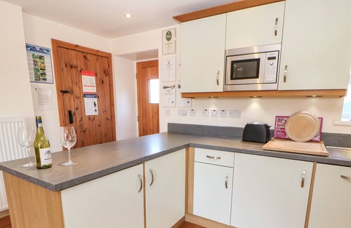 Catton Cottage | SWALLOWS REST, family friendly, with a garden in Allendale