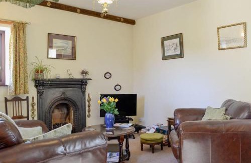 Howgate House | Swallows Return