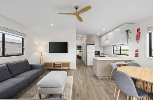 Swan Bay Hotel | Swan Bay Holiday Park
