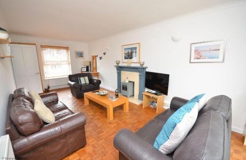 Horning House | Swan Cottage