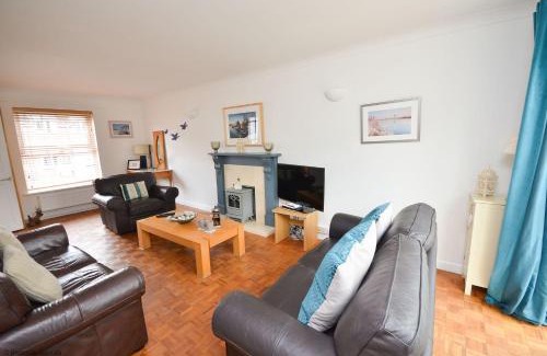 Horning House | Swan Cottage