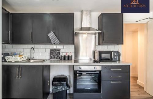 Liverpool Apartment | Swan House Apartment 2 - 1 Bed Apartment - Sleeps up to 4 - Free Parking - Liverpool - close to city centre - By ALL ELITE STAYS