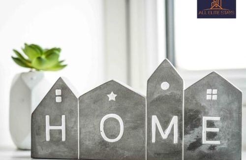 Liverpool Apartment | Swan House Apartment 4 - 1 Bed Apartment - Sleeps up to 4 - Free Parking - Liverpool - close to city centre - By ALL ELITE STAYS