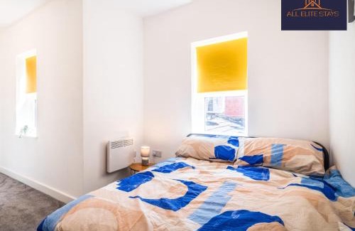 Liverpool Apartment | Swan House Stunning 1 bed Apartment By ALL ELITE STAYS - near Liverpool city centre - Sleeps 4 - Free Parking