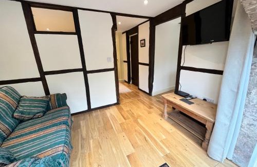 Lydney Bed & Breakfast | Swan House Tea Room and Bed & Breakfast