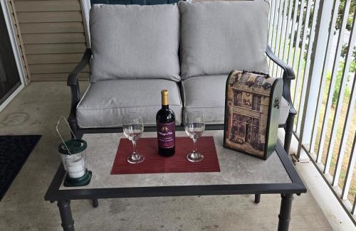 Table Rock Apartment | Swan's Couples Getaway Condo