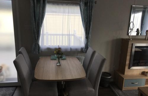 Weymouth Resort | Swan View Haven, Littlesea