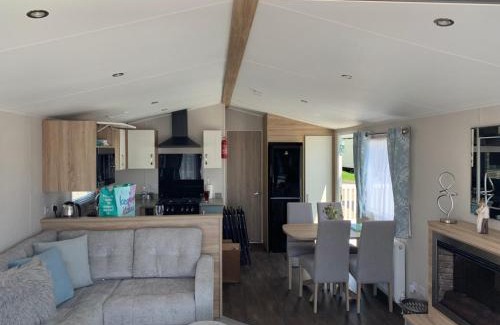 Weymouth Resort | Swan View Haven, Littlesea