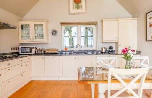 Eleighwater Cottage | SWANDOWN 11 THE CYGNET, with pool in Cricket St. Thomas