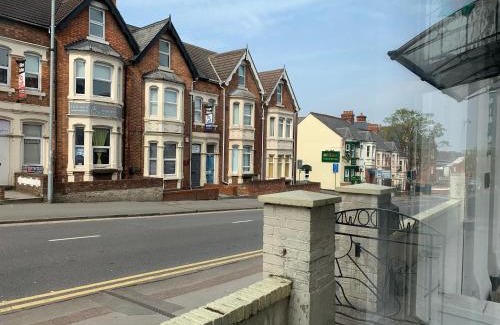 Swindon Bed & Breakfast | Swandown Hotel