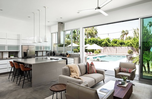 Fashion Square House | Swanky & Stylish Old Town Luxe Retreat