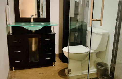 East Cesar Chavez House | Swanky Townhome