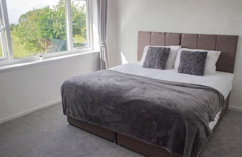 Penllergaer House | Swansea 3 Bedroom Home with Parking & Garden