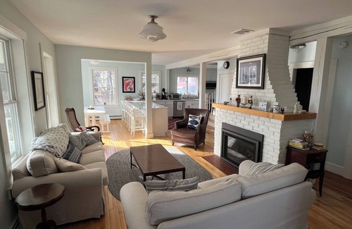 Loveitts Field Cottage | Sweeping Ocean Views in Cape Elizabeth Maine