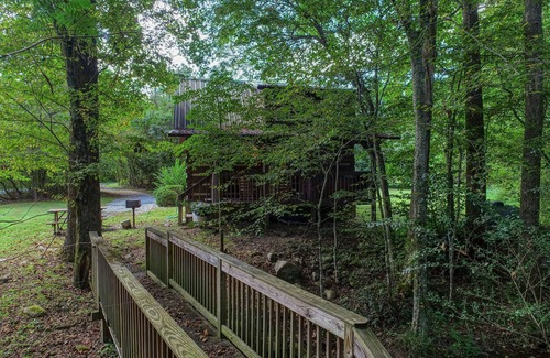 Cosby Cabin | Sweet - 2 Bedrooms, 2 Baths, Sleeps 6 Cabin by RedAwning