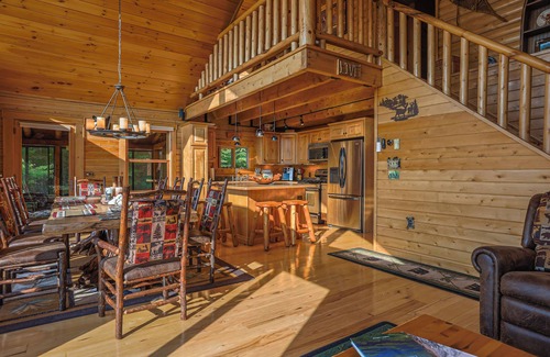 Campton Cabin | Sweet Cabin in the White Mountains Hot Tub & Sauna