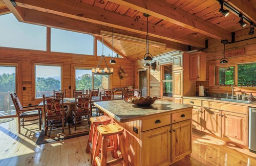 Campton Cabin | Sweet Cabin in the White Mountains Hot Tub & Sauna