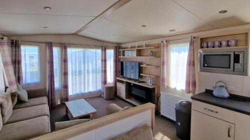 Selsey Apartment | Sweet Cara-van, Seal Bey Resort