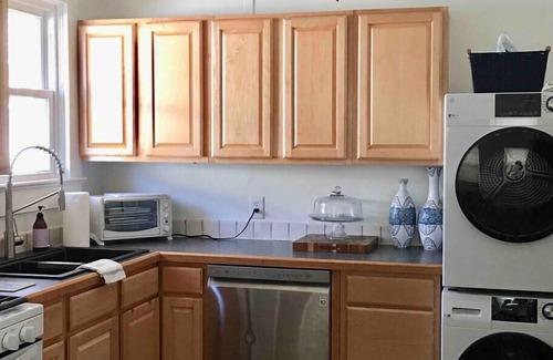 Brevard House | Sweet Caroline Downtown - Steps To Main Street!