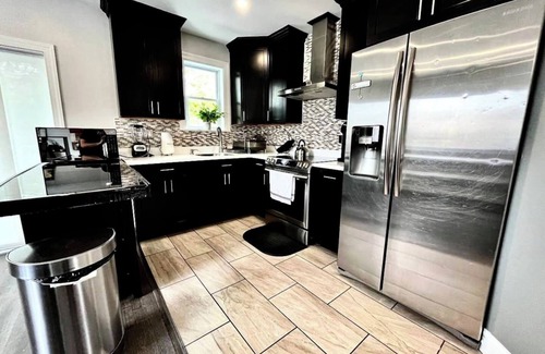 Frankford House | Sweet Casa - Fully Equipped 4BR & Free Parking