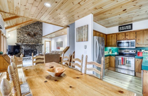 Plymouth House | Sweet chalet with private hot tub, firepit, game room & minibar