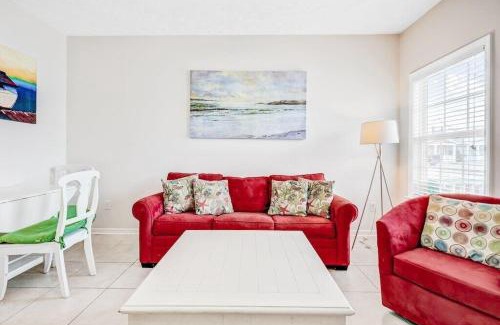 Myrtle Beach Apartment | Sweet Cottage by the Amazing Beach 370