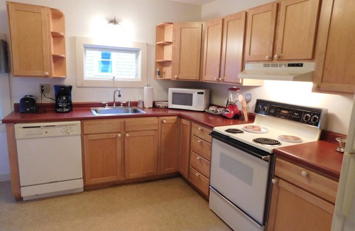 Hulls Cove Cottage | Sweet Cottage One Quarter Mile From The Entrance To Acadia National Park.