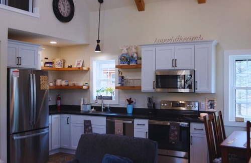 Millersburg Cabin | Sweet Dreams at Water's Edge Cabins