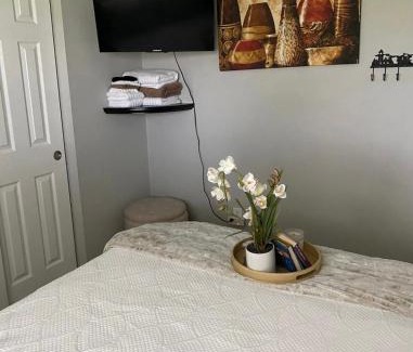 Orient Park House | Sweet dreams private room across from the Hard Rock Casino