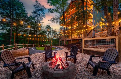 Black Bear Falls House | Sweet Escape By Ghosal Luxury Lodging