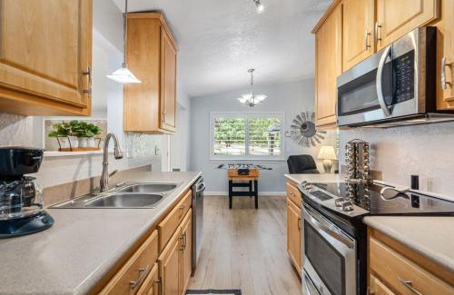 Groveland House | Sweet Haven - Home with EV Charger near Yosemite